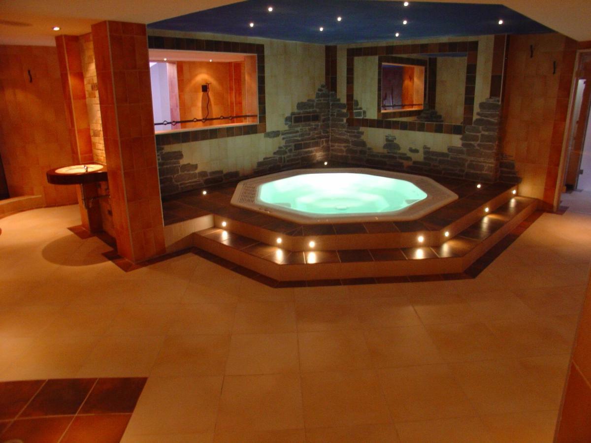 סאס פה Hotel Europa Guest House מראה חיצוני תמונה