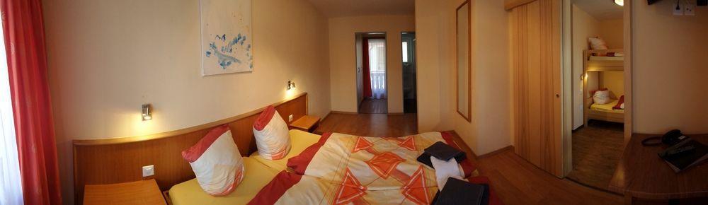 סאס פה Hotel Europa Guest House מראה חיצוני תמונה