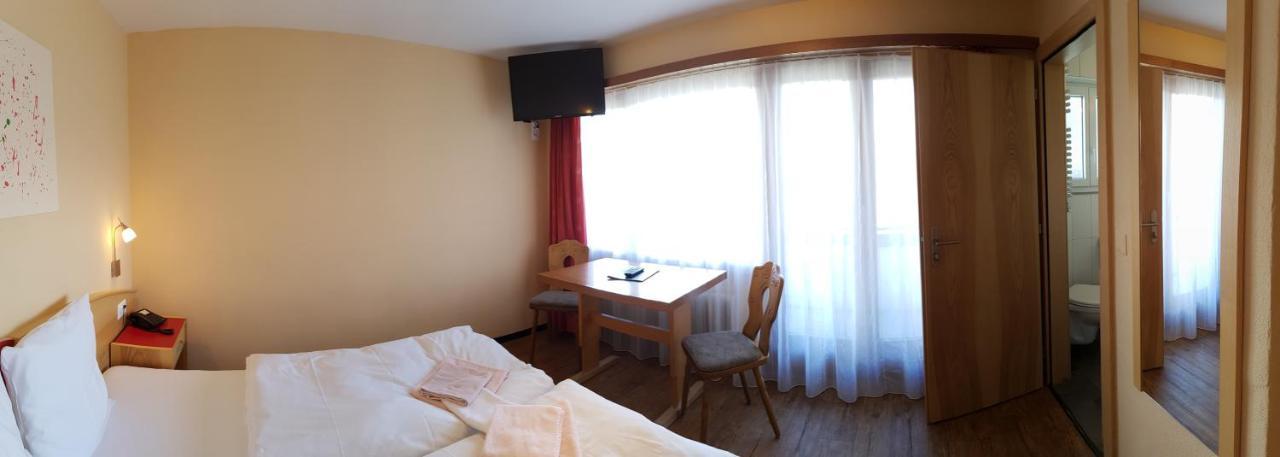 סאס פה Hotel Europa Guest House מראה חיצוני תמונה