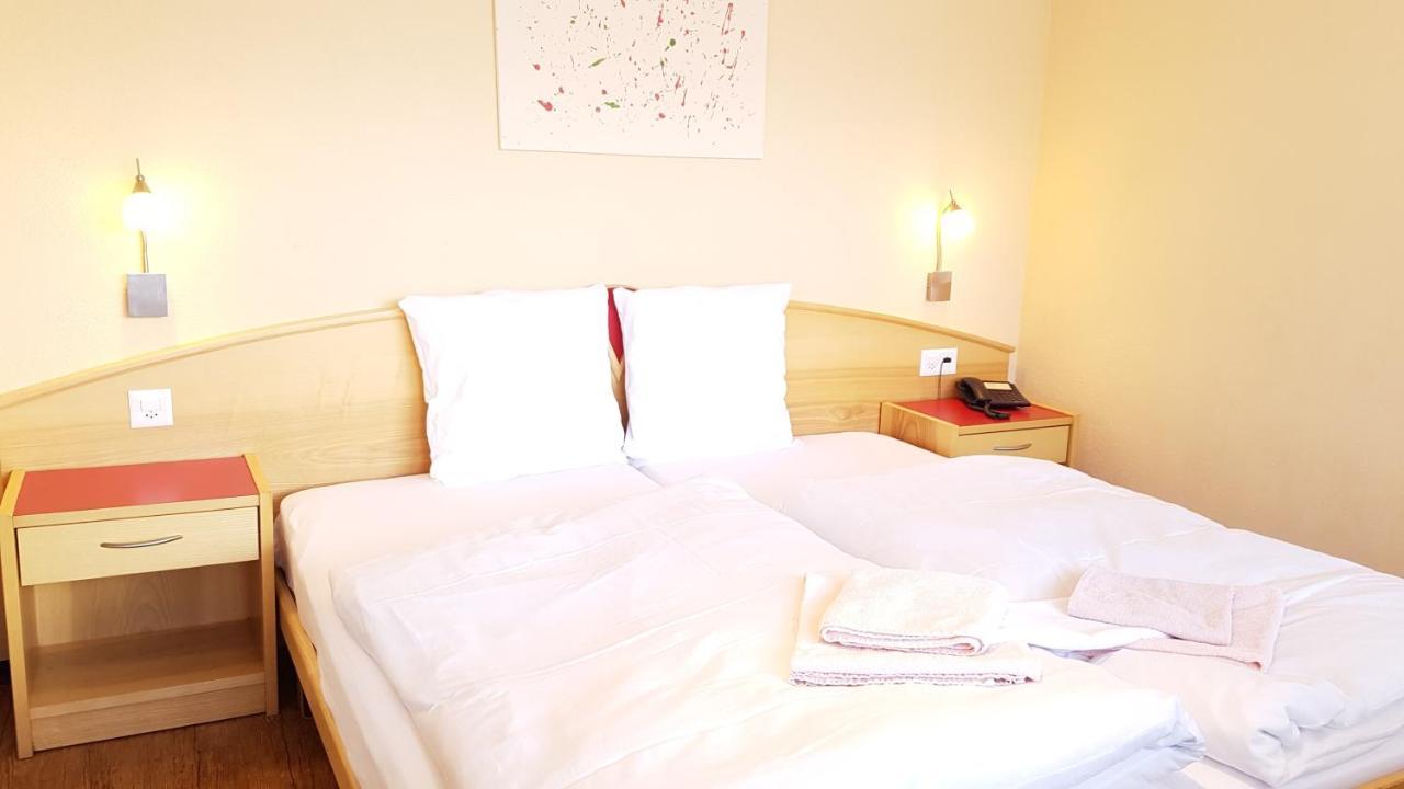 סאס פה Hotel Europa Guest House מראה חיצוני תמונה